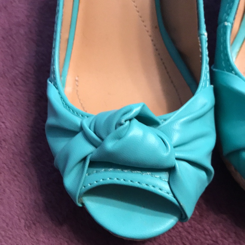 Shoes - Picture 3 of 7